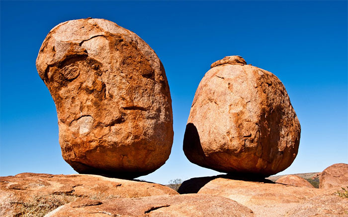 Khu bảo tồn Karlu Karlu/ Devils Marbles là một khu vực được bảo vệ ở lãnh thổ phía Bắc của Úc nằm ở địa phương Warumungu cách Tennant Creek khoảng 105 km về phía nam và cách Alice Springs 393km về phía bắc. Khu định cư gần nhất là thị trấn nhỏ Wauchope nằm cách 9km về phía nam.